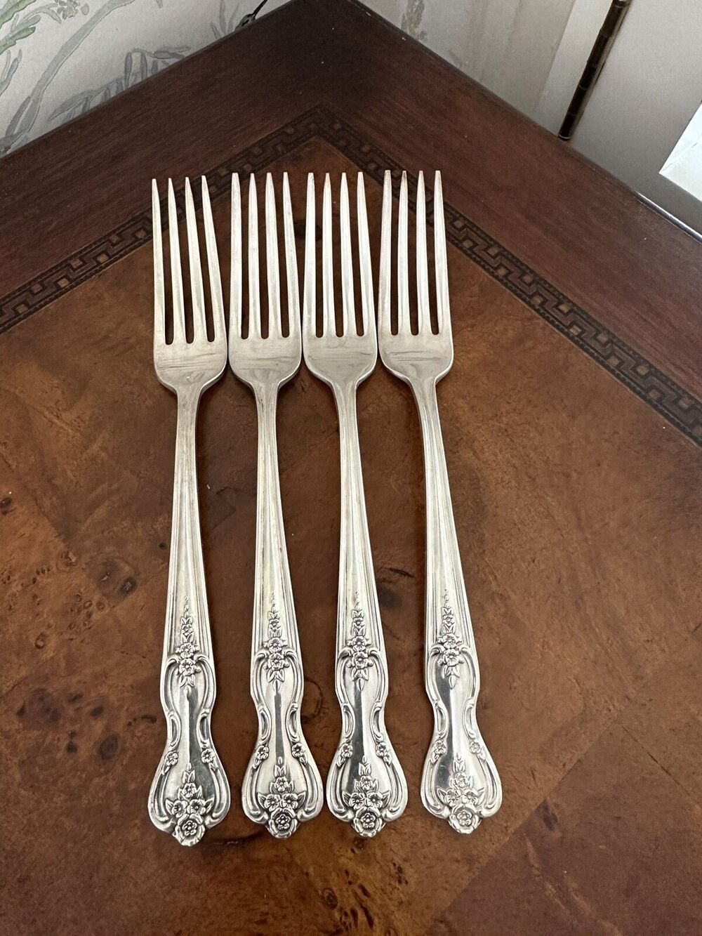 SET OF 4~ WM Rogers MFG Co. Extra Silver Plate Original Rogers 7.5" Dinner Forks